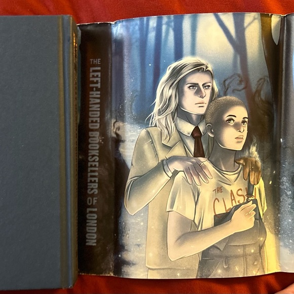 “The Left-Handed Book Sellers of London” Book written by:Garth Nix - Picture 7 of 16